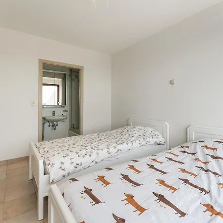 Mayfair 0504 Apartment *