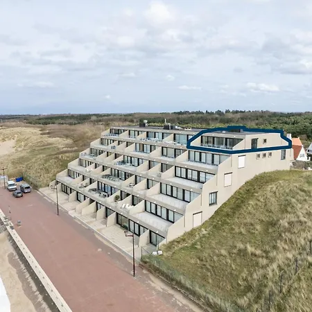 Mayfair 0504 Apartment