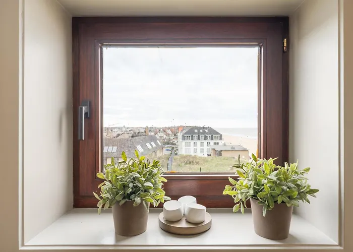 Mayfair 0504 Apartment